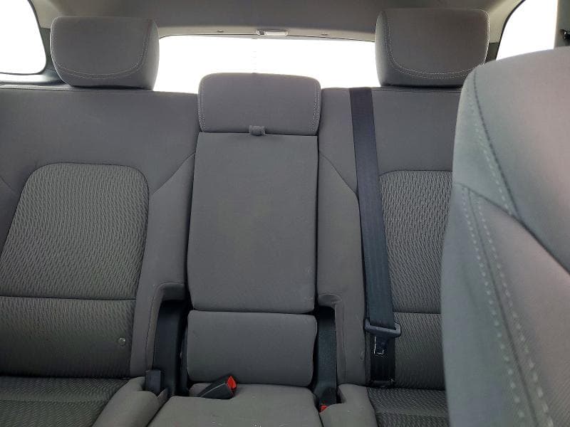 2017 HYUNDAI SANTA FE SE 10