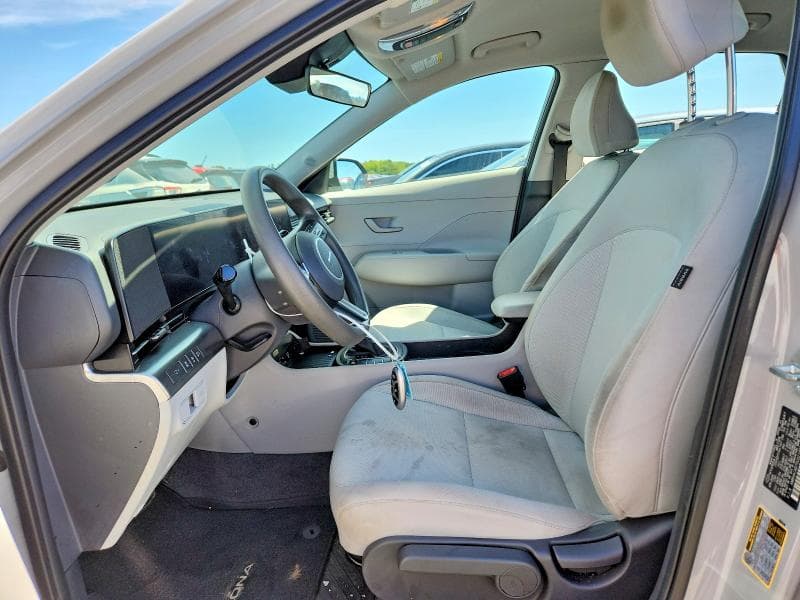 2025 HYUNDAI KONA SE 7