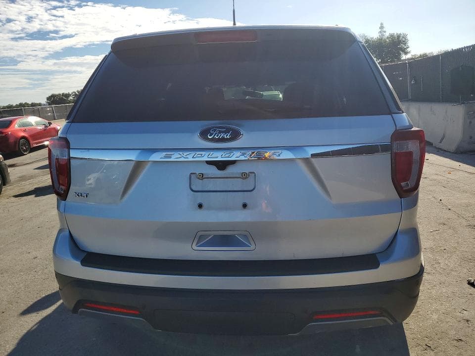 2019 FORD EXPLORER XLT 6