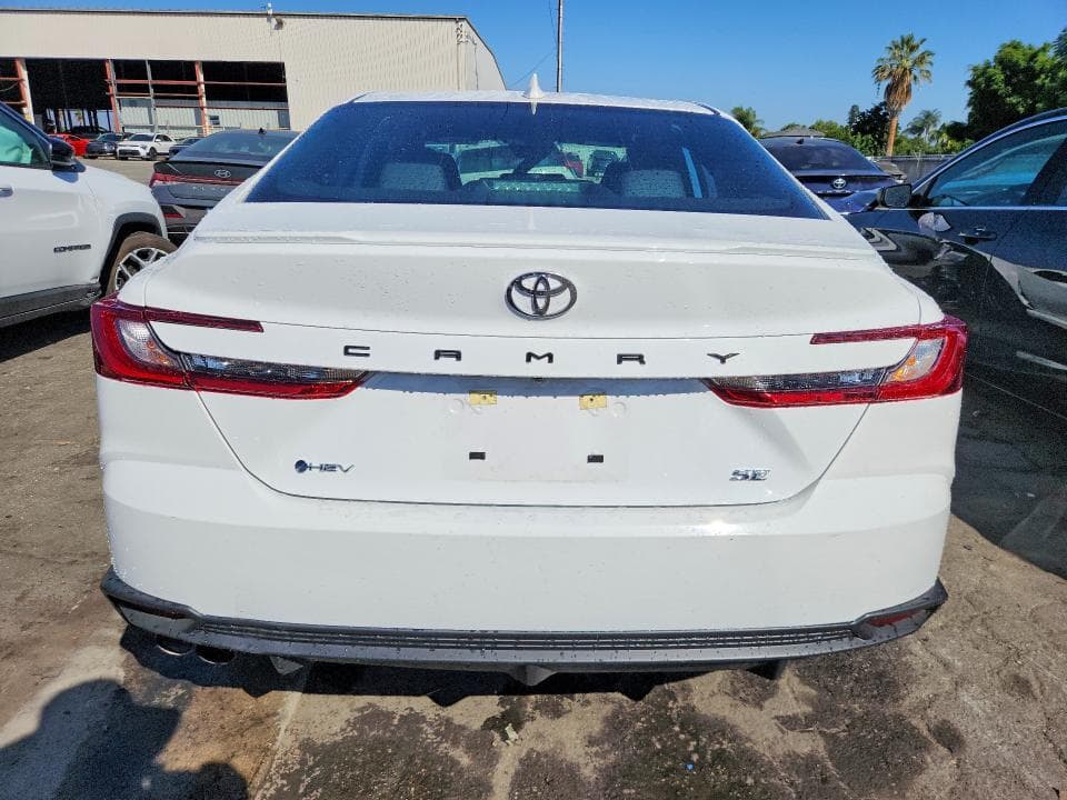 2022 TOYOTA CAMRY SE 6