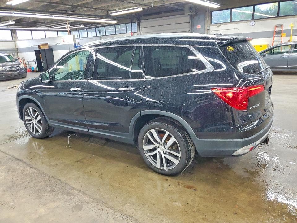 2017 HONDA PILOT TOURING 2