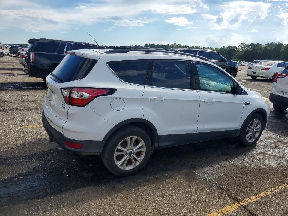 2017 FORD ESCAPE SE 3
