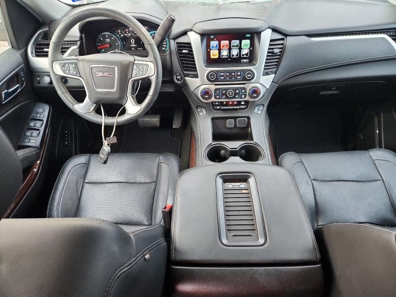 2017 GMC YUKON SLT 8