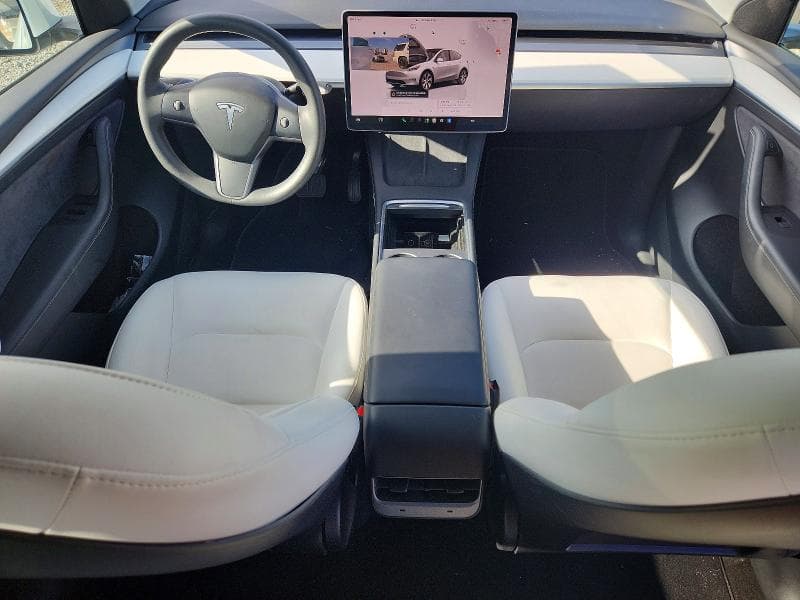 2022 TESLA MODEL Y 8