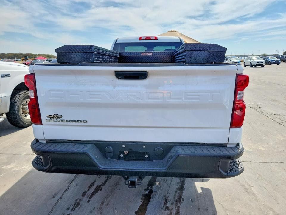 2024 CHEVROLET SILVERADO C1500 6