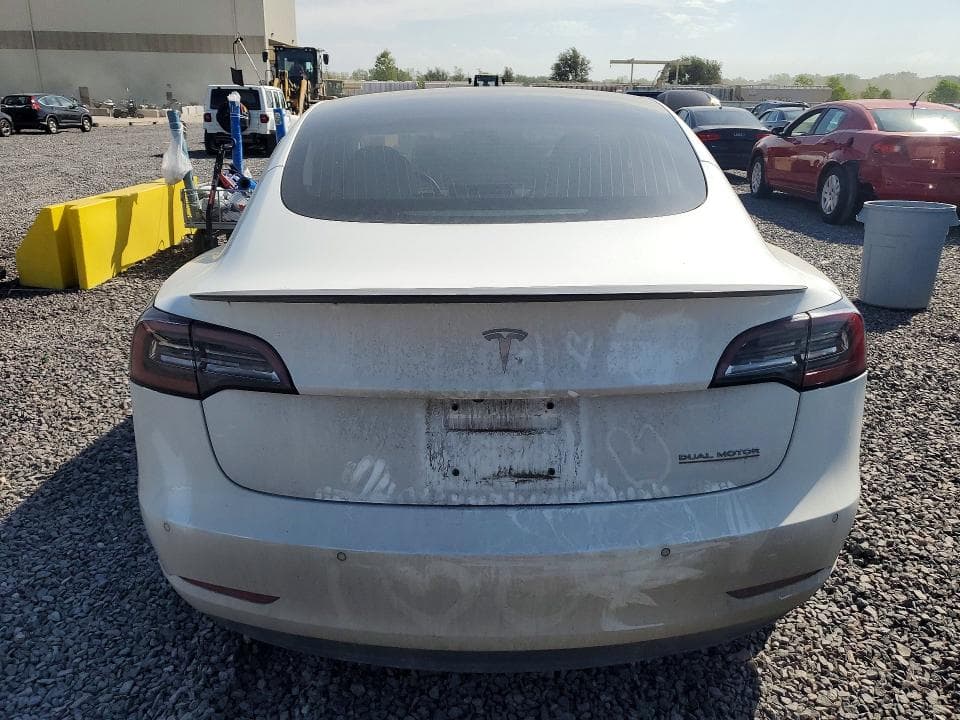 2018 TESLA MODEL 3 6