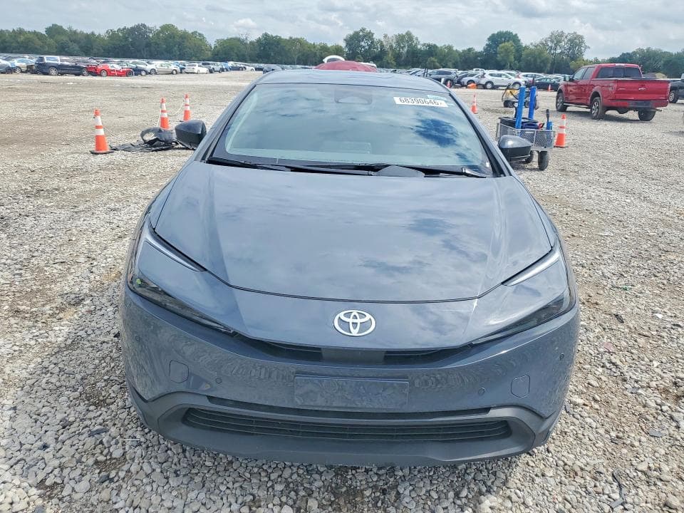 2025 TOYOTA PRIUS LE 5