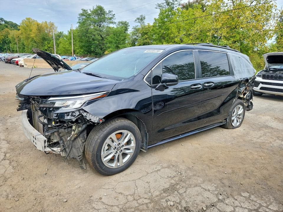 2023 TOYOTA SIENNA WOODLAND EDITION