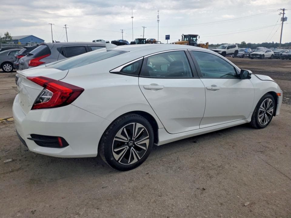 2017 HONDA CIVIC EX 3