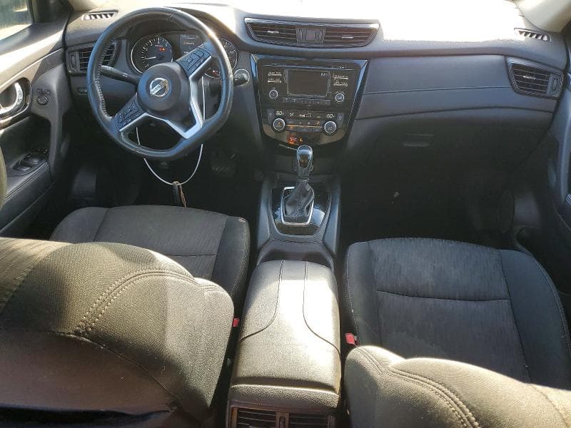 2017 NISSAN ROGUE SV 8