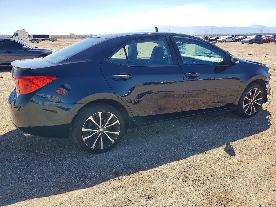 2018 TOYOTA COROLLA SE 3