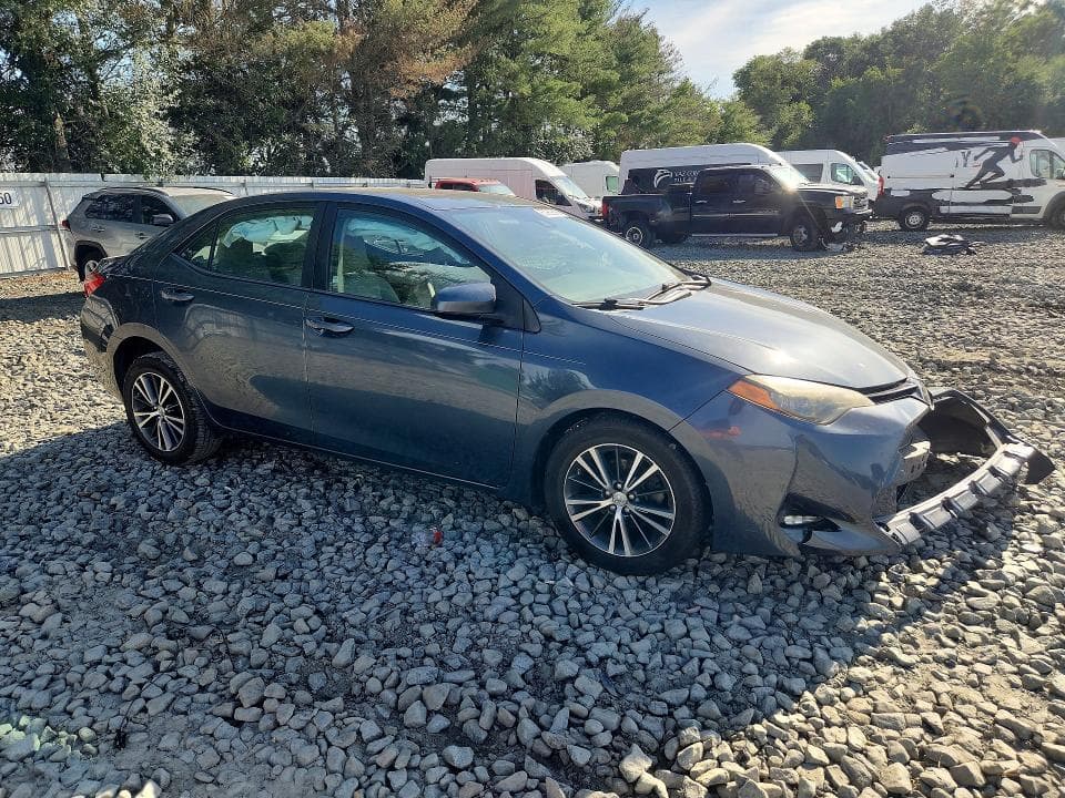 2017 TOYOTA COROLLA LE 4