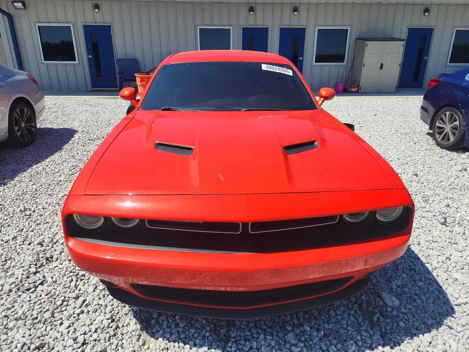 2017 DODGE CHALLENGER SXT 5