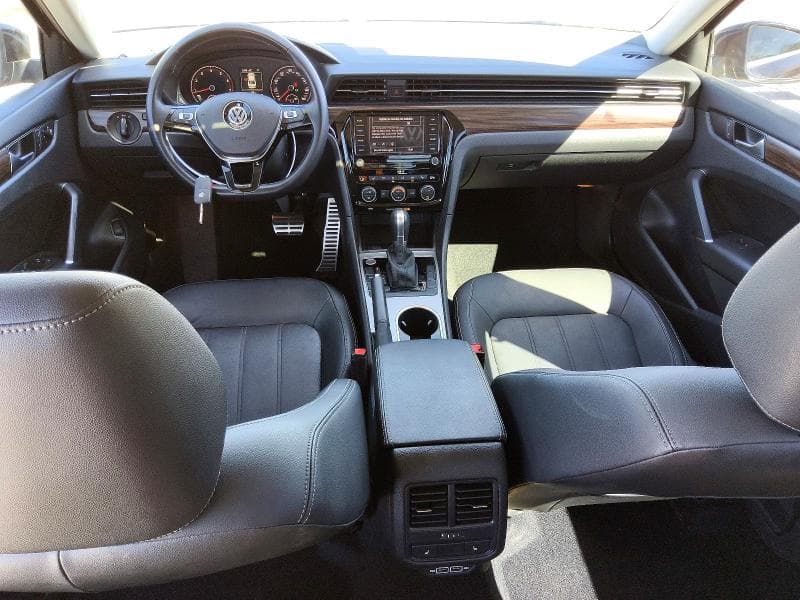 2020 VOLKSWAGEN PASSAT SEL 8