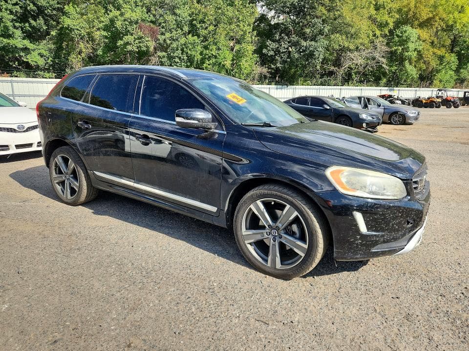 2017 VOLVO XC60 T6 DYNAMIC 4