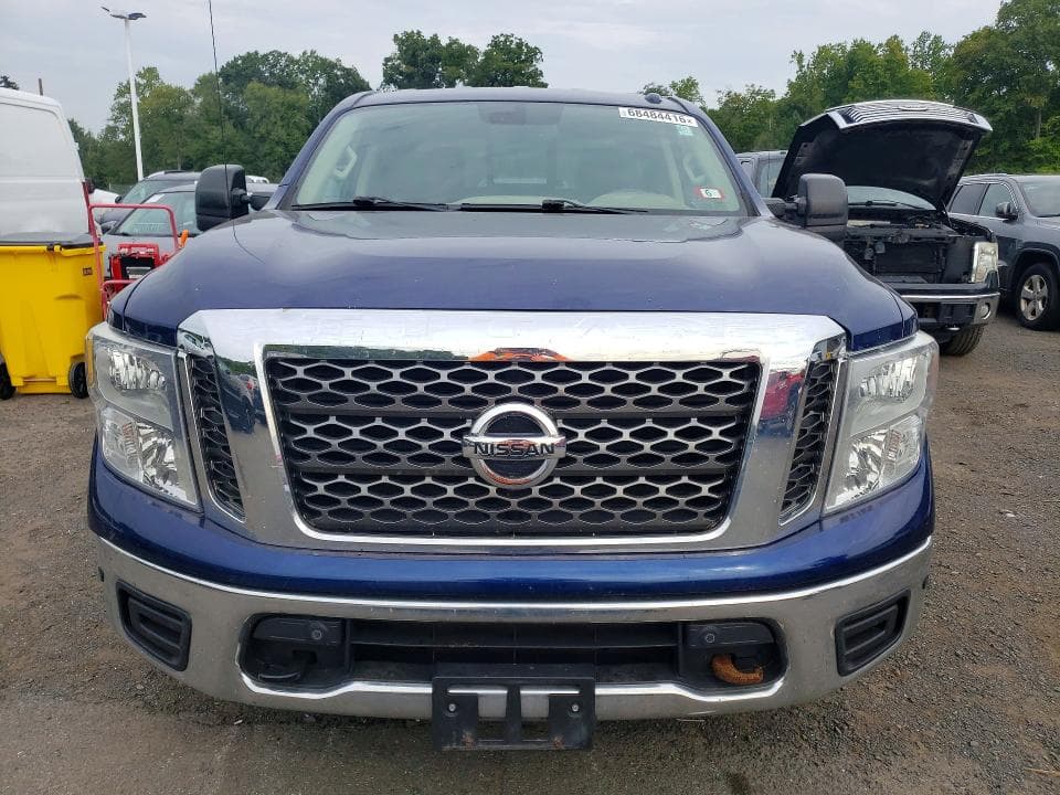 2018 NISSAN TITAN SV 5