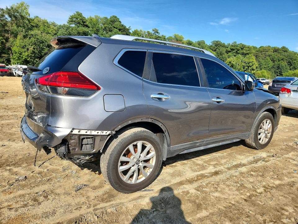 2017 NISSAN ROGUE SV 3