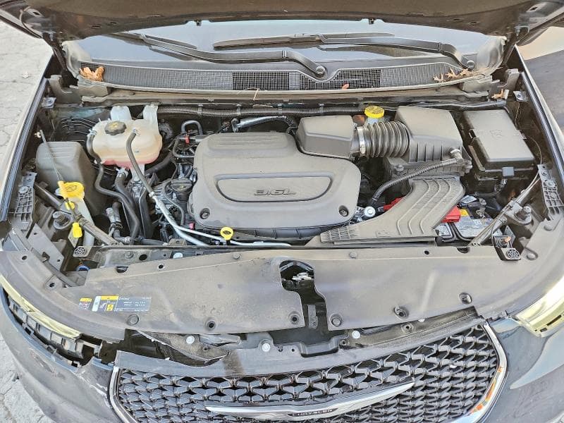 2024 CHRYSLER PACIFICA TOURING L 12