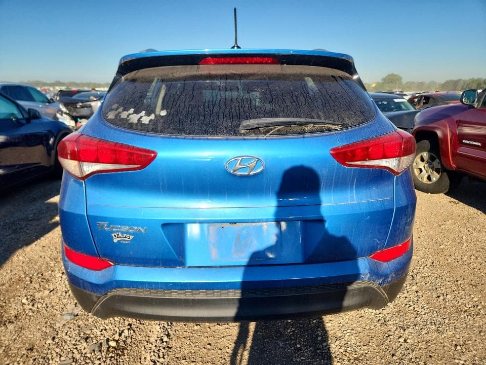 2017 HYUNDAI TUCSON SE 6