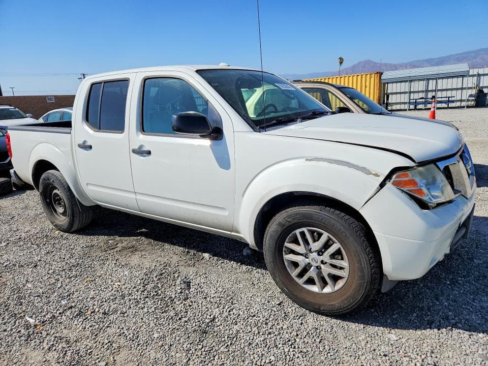 2017 NISSAN FRONTIER SV 4