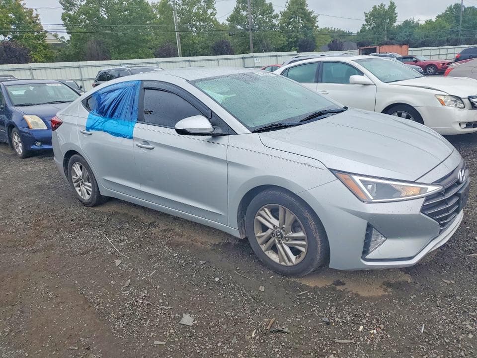 2019 HYUNDAI ELANTRA SEL 4