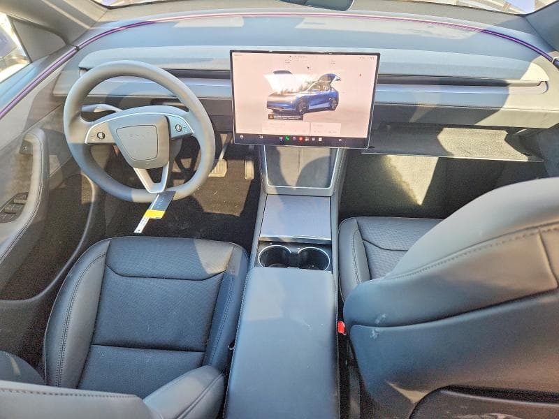 2026 TESLA MODEL Y 8
