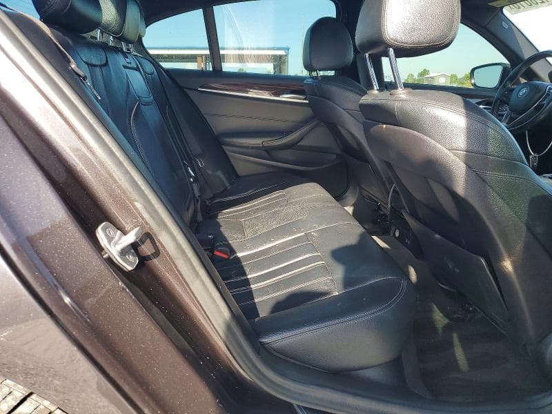 2020 BMW 530 XI 10