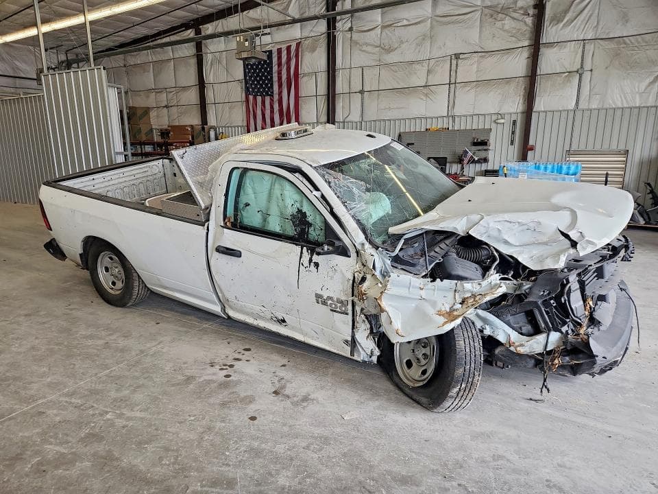 2023 RAM 1500 CLASSIC TRADESMAN 4
