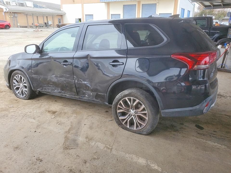 2018 MITSUBISHI OUTLANDER SE 2