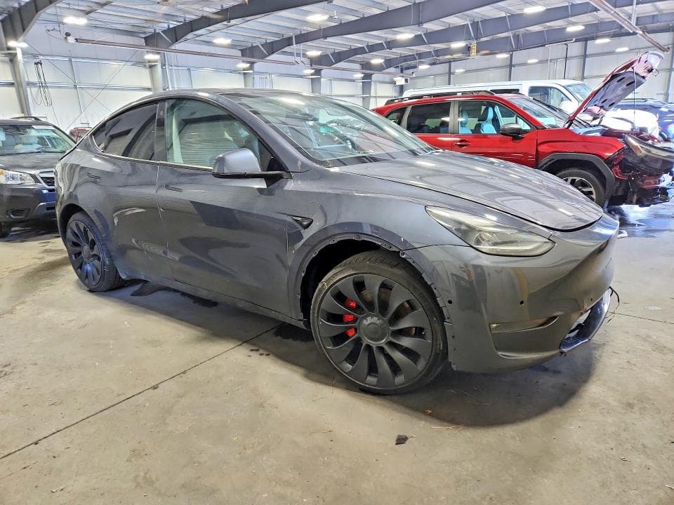 2022 TESLA MODEL Y 4