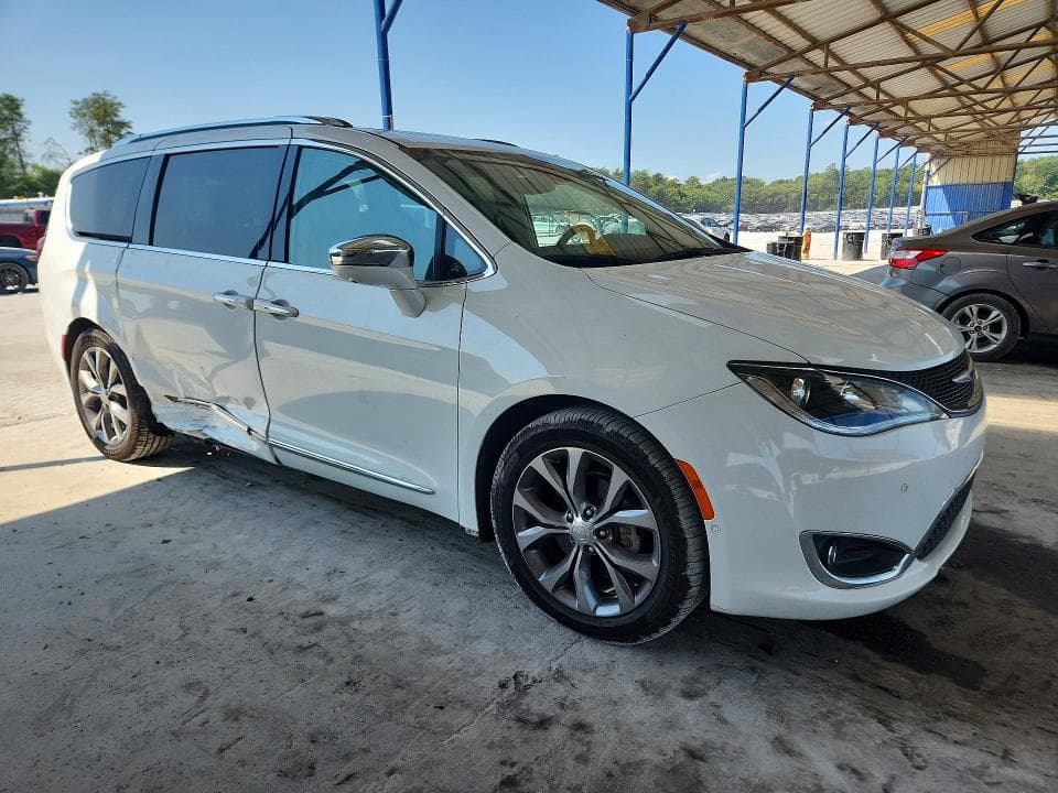 2018 CHRYSLER PACIFICA LIMITED 4
