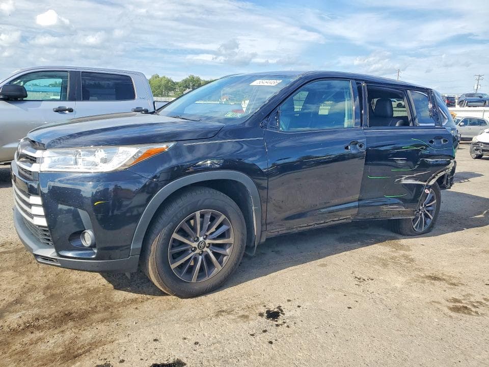2017 TOYOTA HIGHLANDER XLE - 1