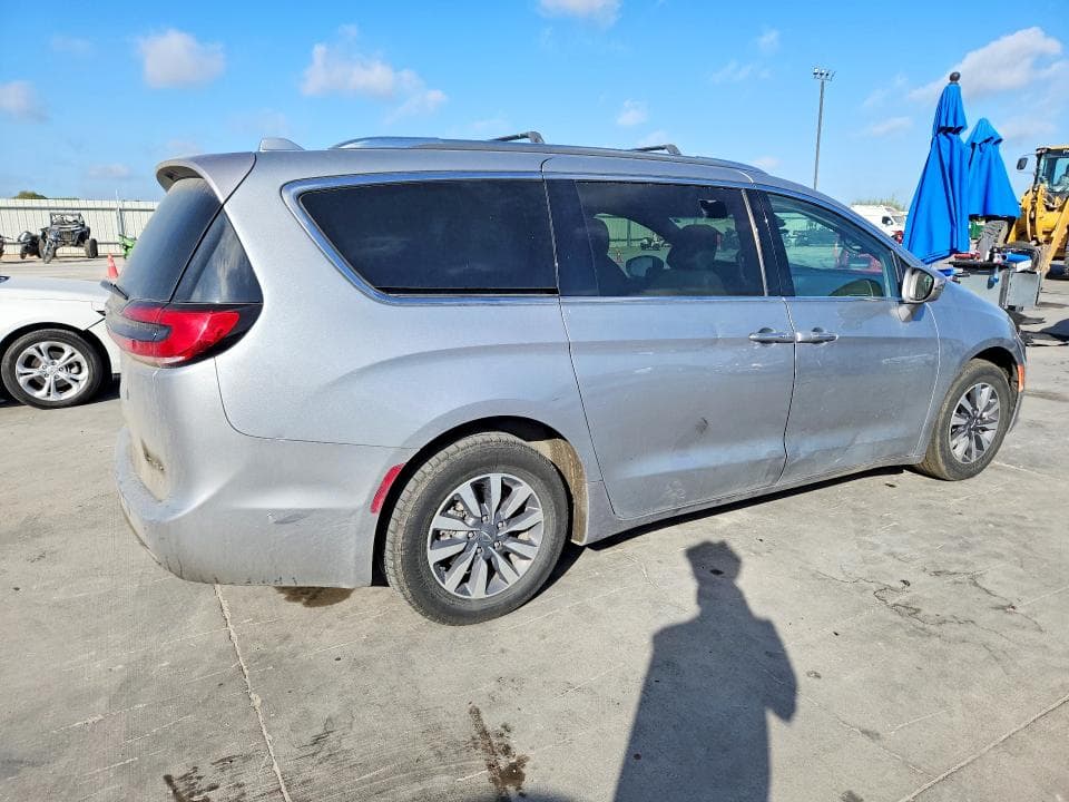 2021 CHRYSLER PACIFICA HYBRID TOURING L 3