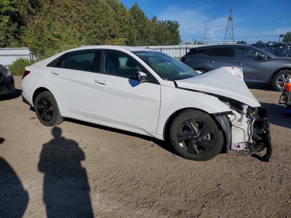2022 HYUNDAI ELANTRA SEL 4
