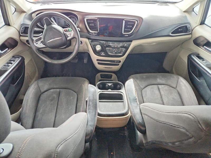 2019 CHRYSLER PACIFICA TOURING PLUS 8