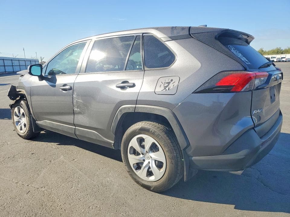 2022 TOYOTA RAV4 LE 2