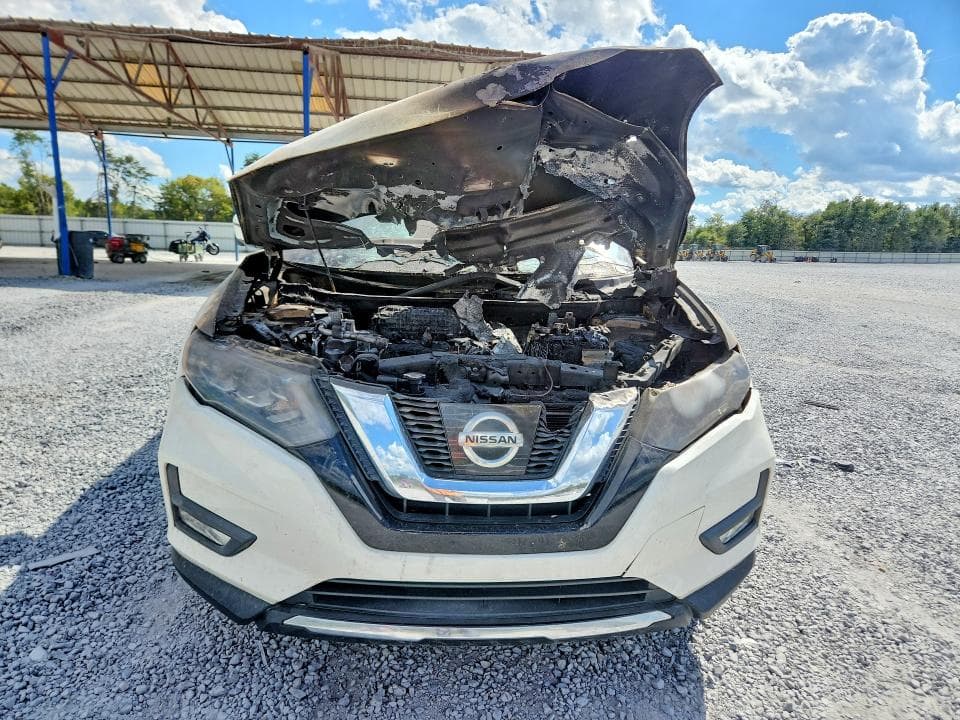 2017 NISSAN ROGUE SL 5