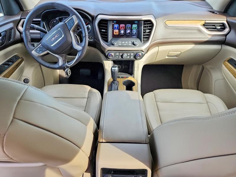 2017 GMC ACADIA DENALI 8