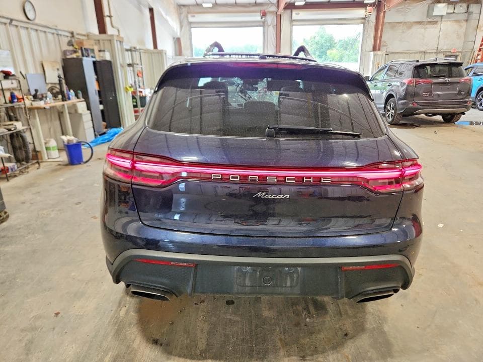 2023 PORSCHE MACAN BASE 6