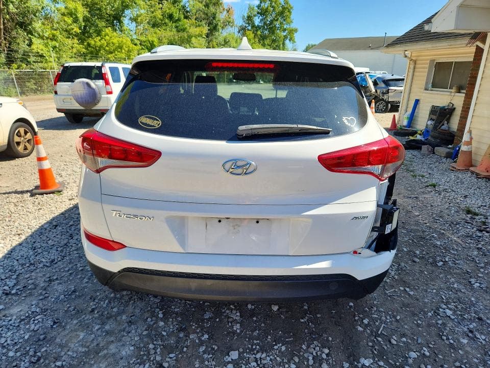 2017 HYUNDAI TUCSON SE PLUS 6