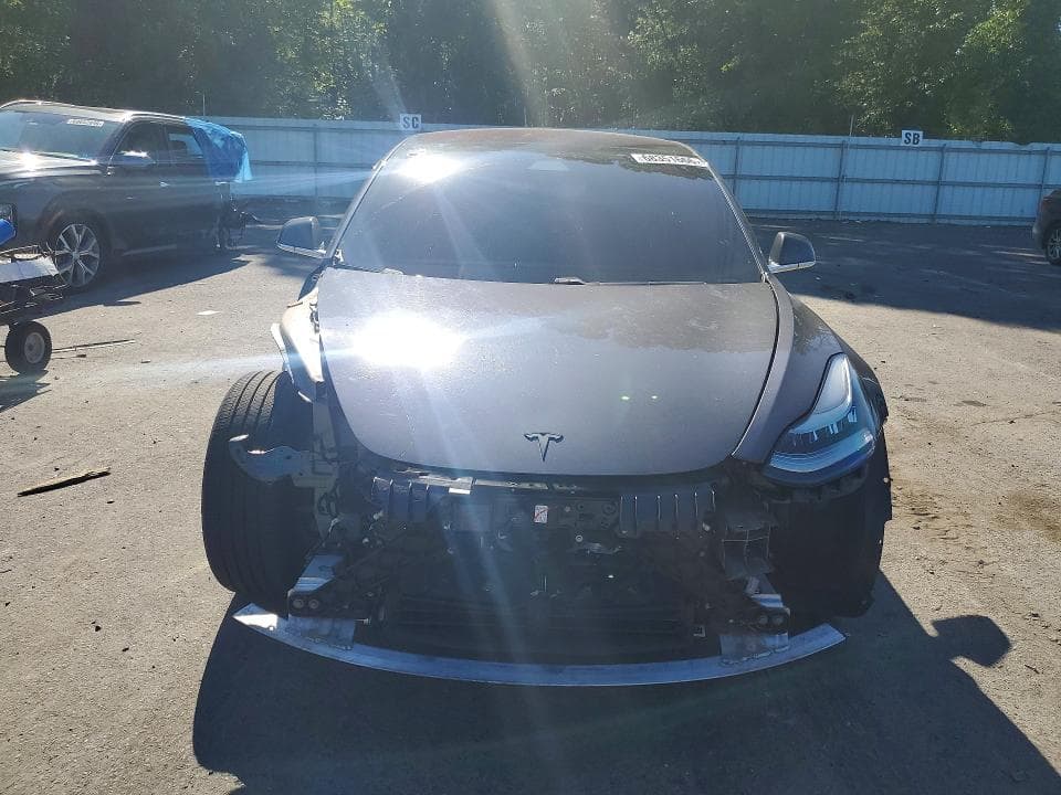 2018 TESLA MODEL 3 5