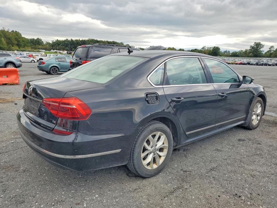 2017 VOLKSWAGEN PASSAT S 3
