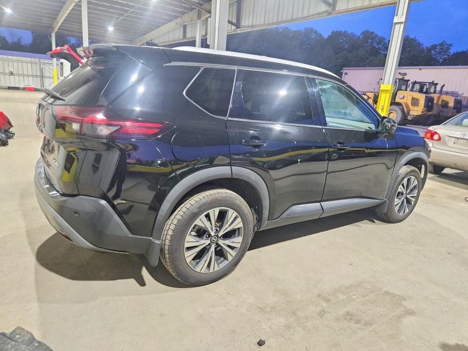 2021 NISSAN ROGUE SV 3