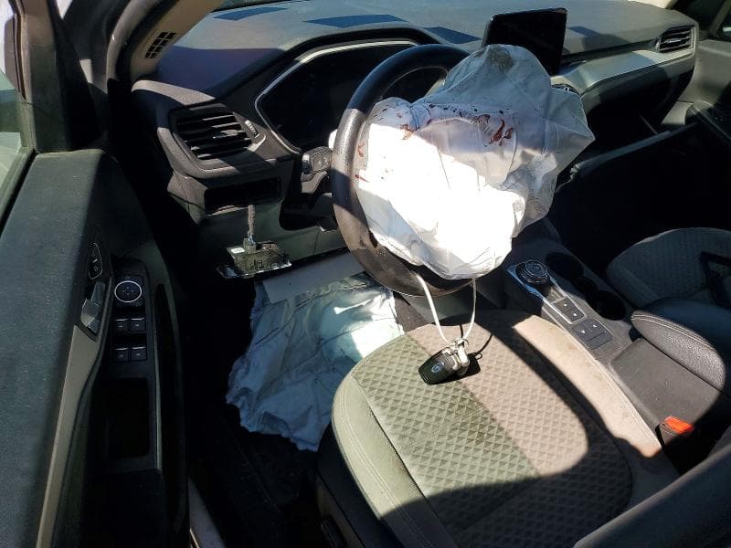 2020 FORD ESCAPE SE 8