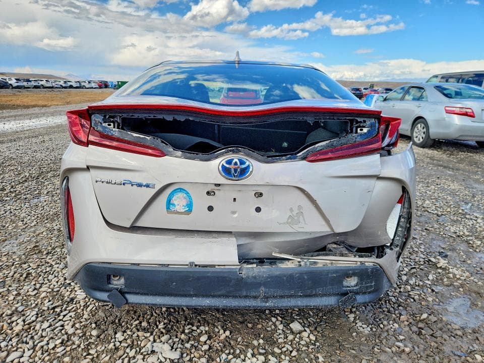 2017 TOYOTA PRIUS PRIME PLUS 6