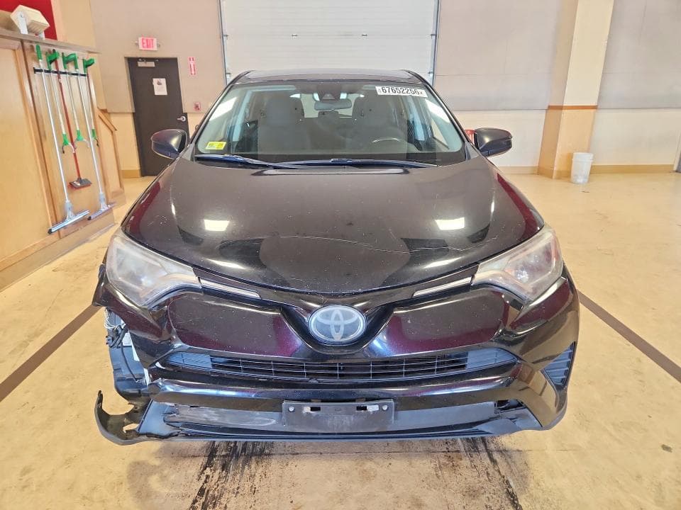 2018 TOYOTA RAV4 LE 5