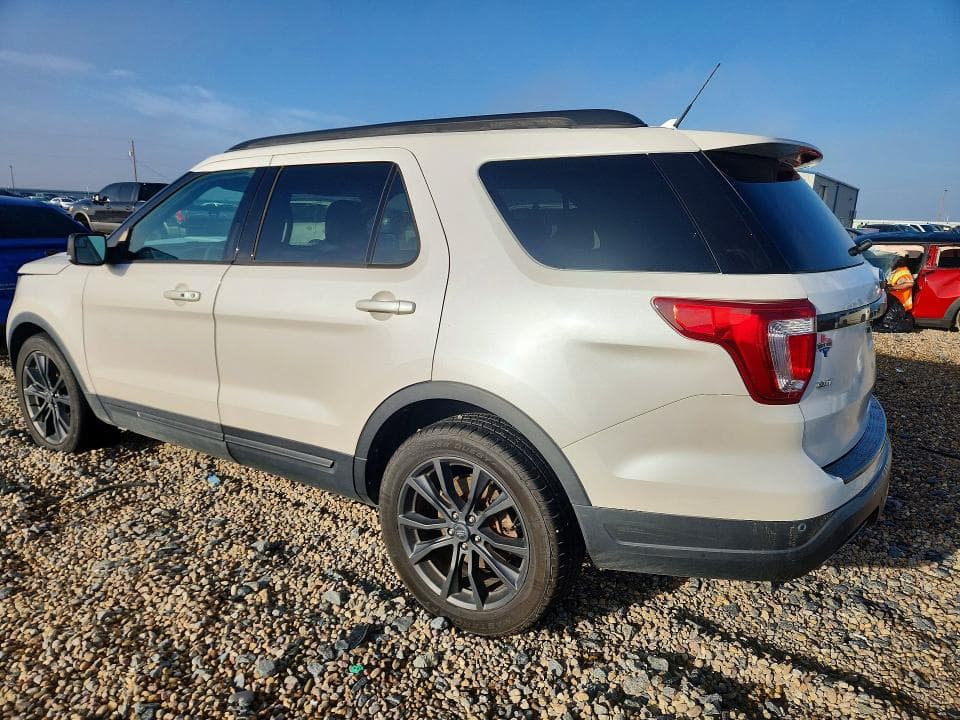 2018 FORD EXPLORER XLT 2