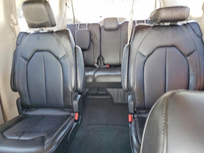 2023 CHRYSLER PACIFICA TOURING L 10