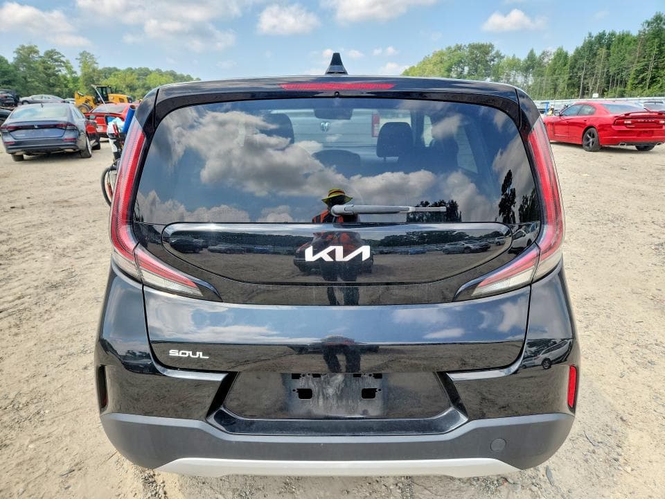 2023 KIA SOUL LX 6