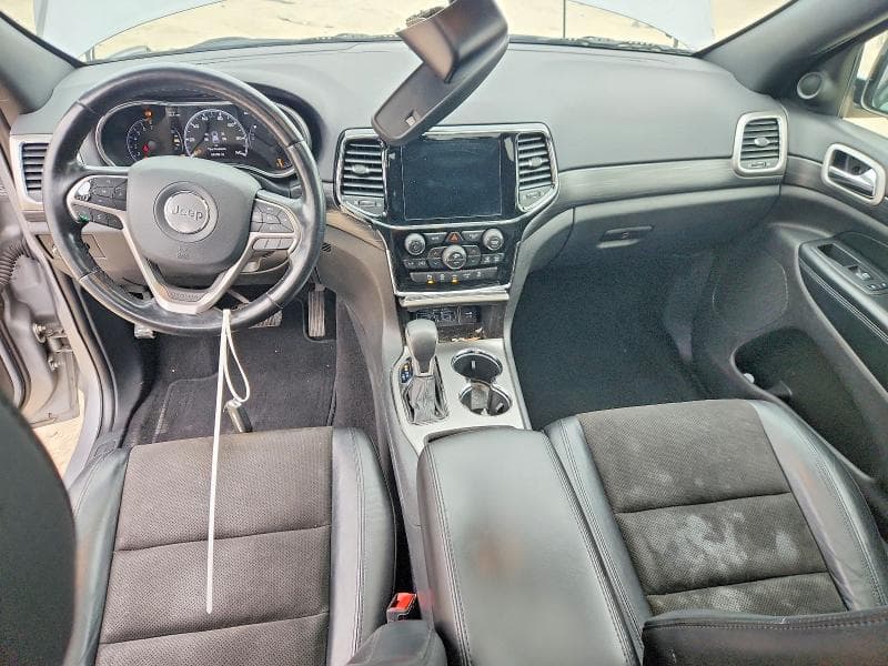 2020 JEEP GRAND CHEROKEE LAREDO 8